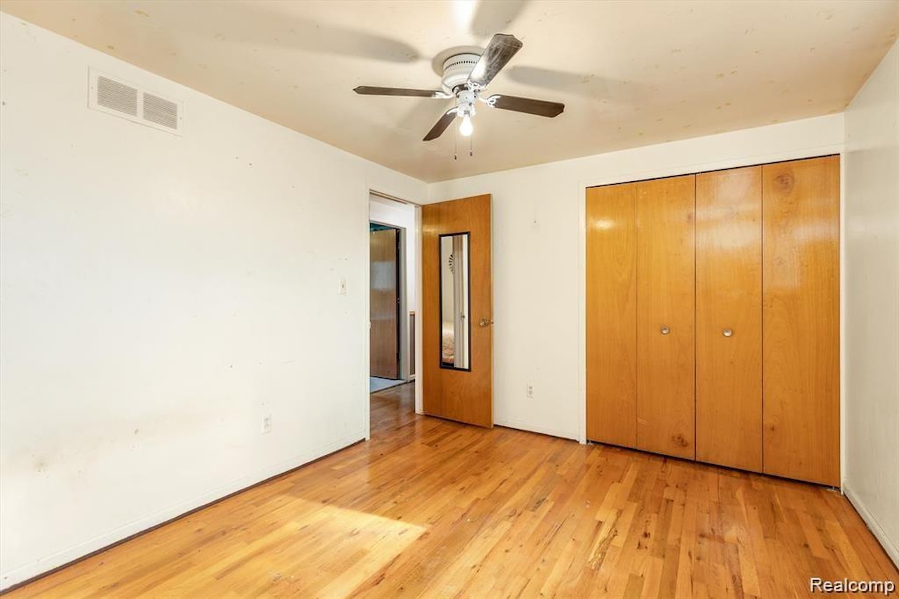 17253 Lincoln Dr in Southfield, MI Photo 20