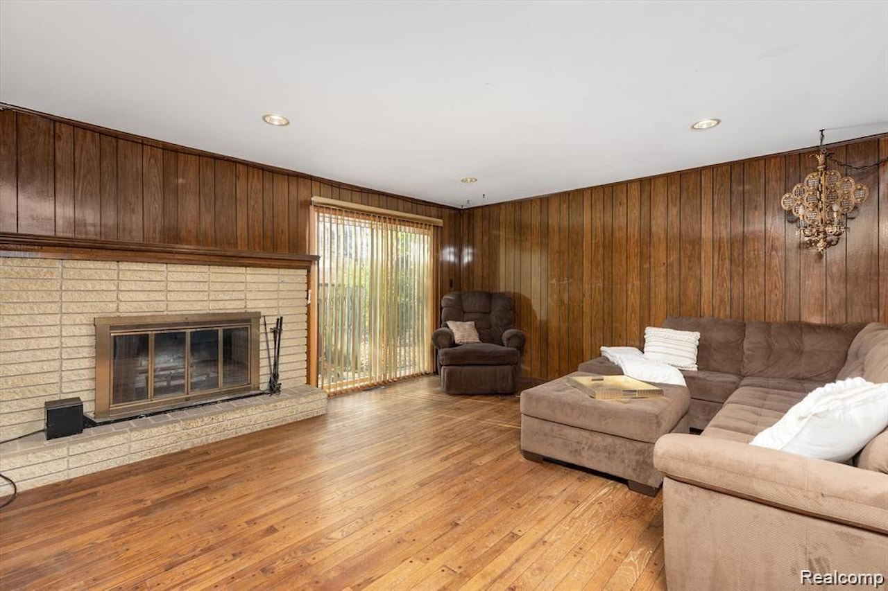 17253 Lincoln Dr in Southfield, MI Photo 16