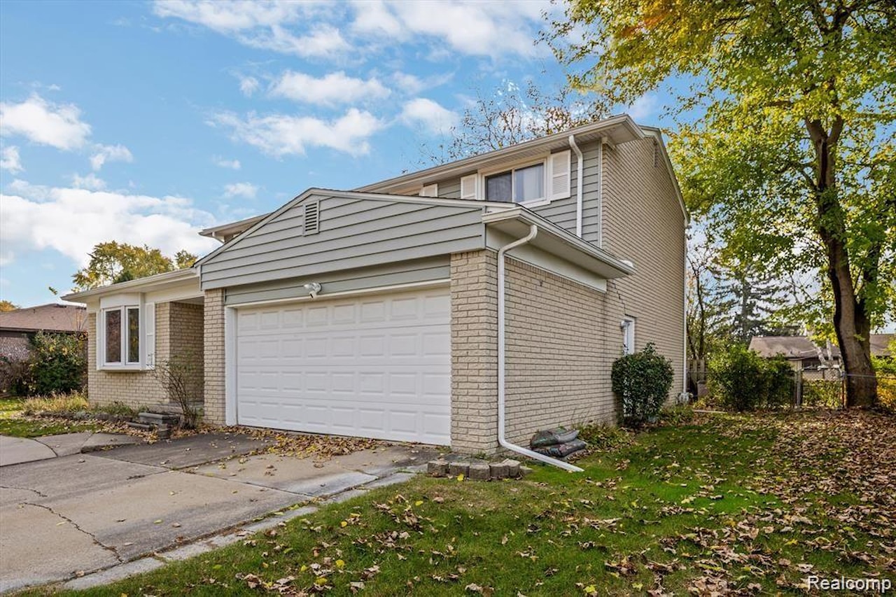 17253 Lincoln Dr in Southfield, MI Photo 3