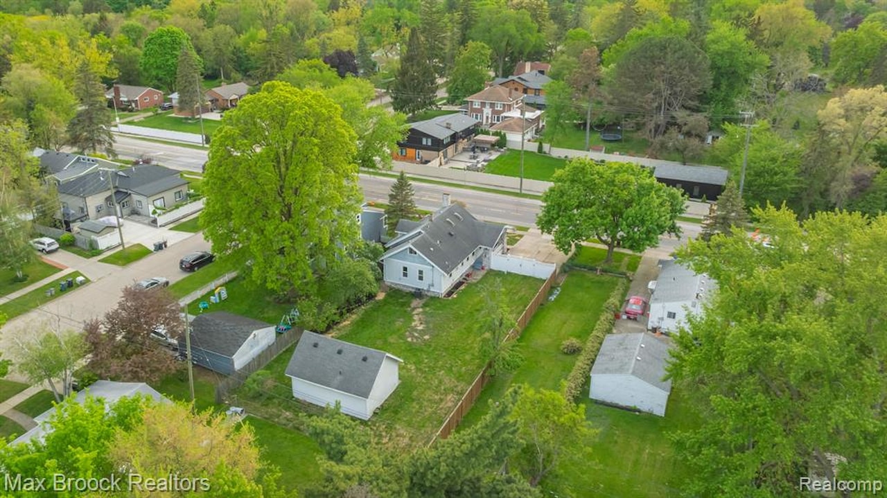 3506 N Main St in Royal Oak, MI Photo 46