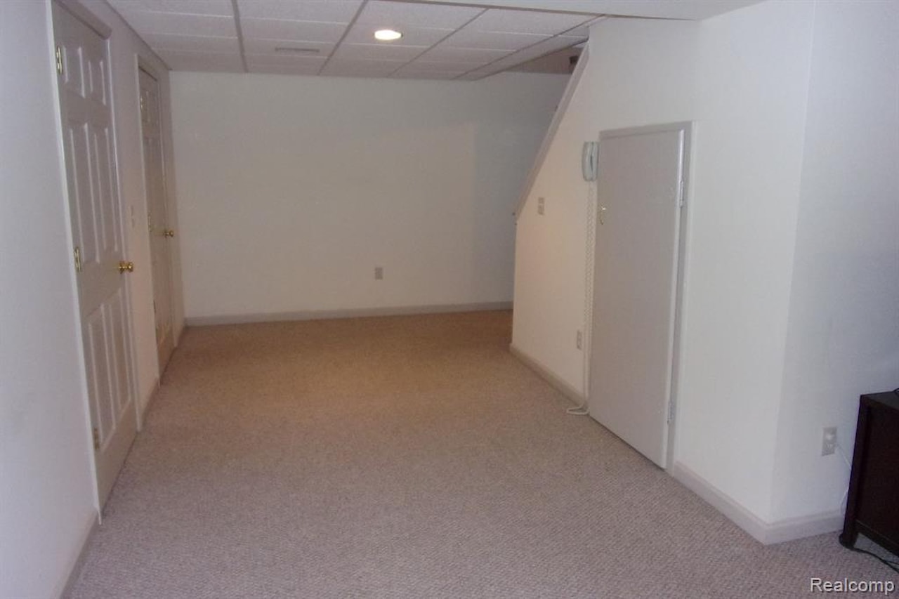 3163 W Ridge Ct in Commerce Twp, MI Photo 14