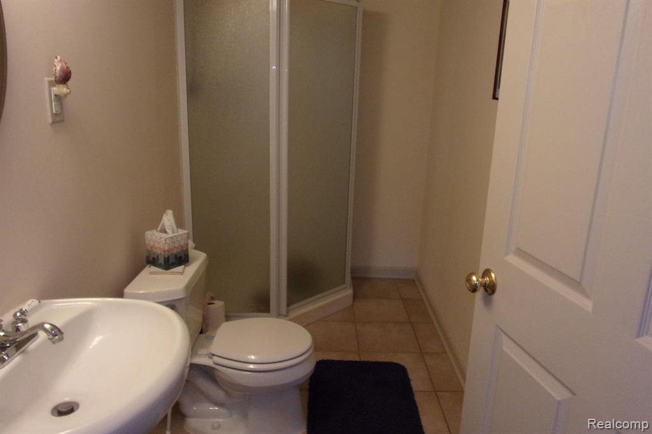 3163 W Ridge Ct in Commerce Twp, MI Photo 15
