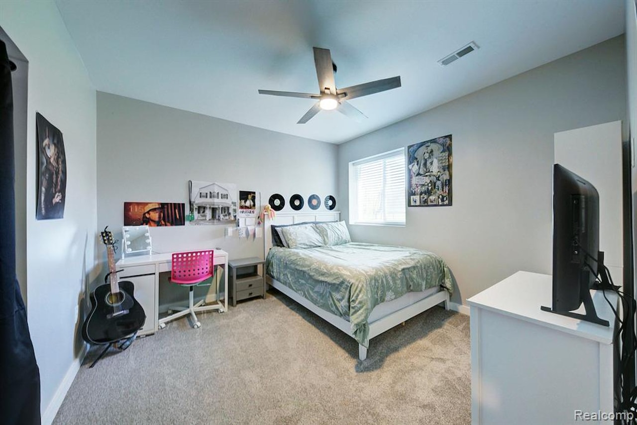 2091 Dabate Dr in Marion Twp, MI Photo 34