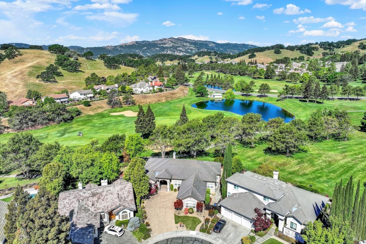 3287 Congressional Court Fairfield, CA 94534 | MLS 325043639