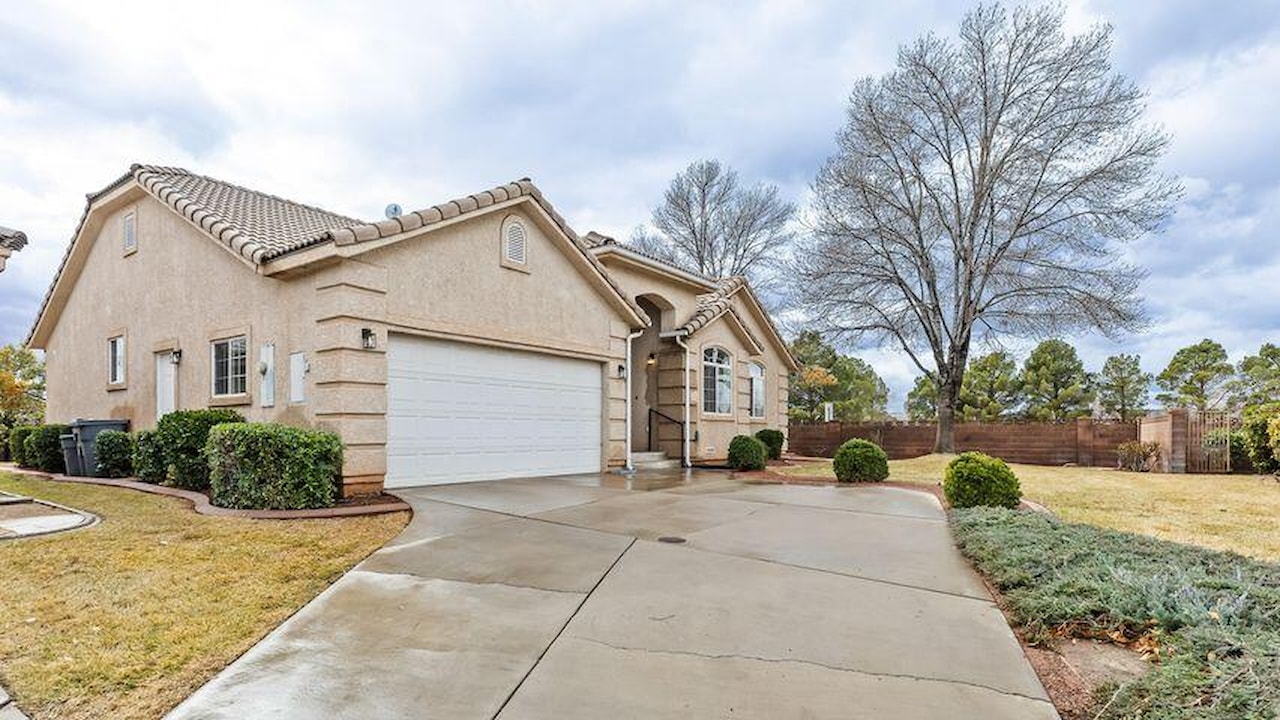 1305 E Riverside DR #1 St George, UT 84790 home for sale, MLS#25-258472 - Erika Rogers Photo 41