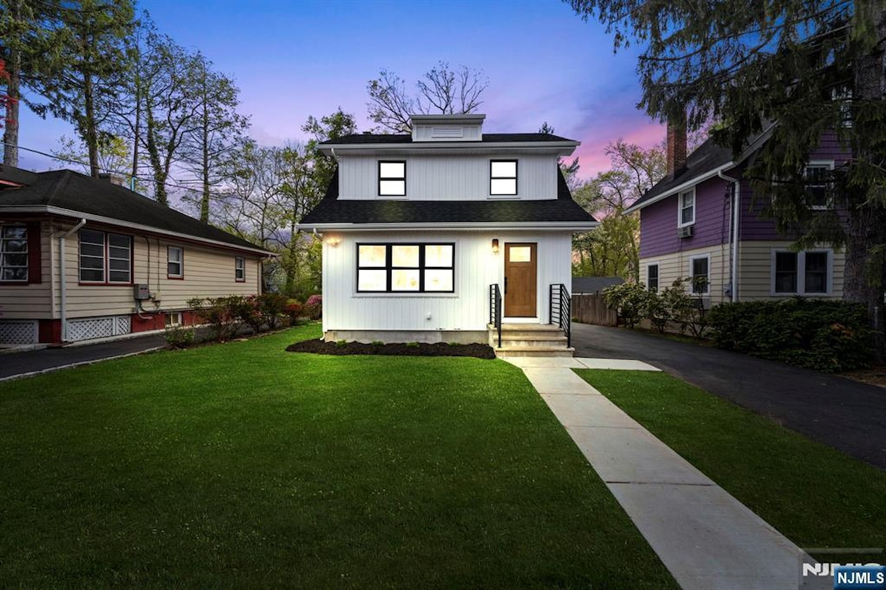 157 Fairmount Avenue Hackensack, NJ 07601 | MLS 25013768