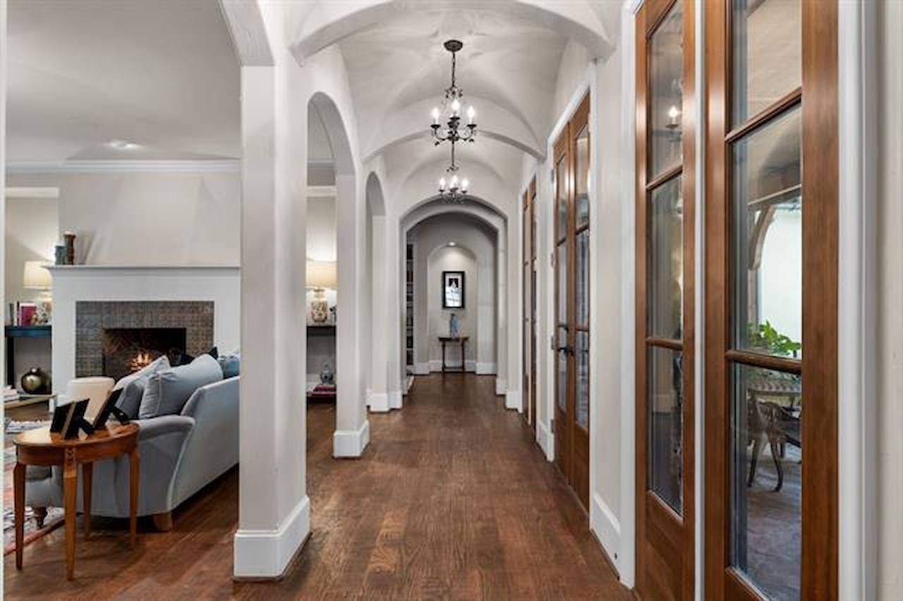 Greysq.com | Premier Real Estate Brokerage for Exceptional Properties Photo 9