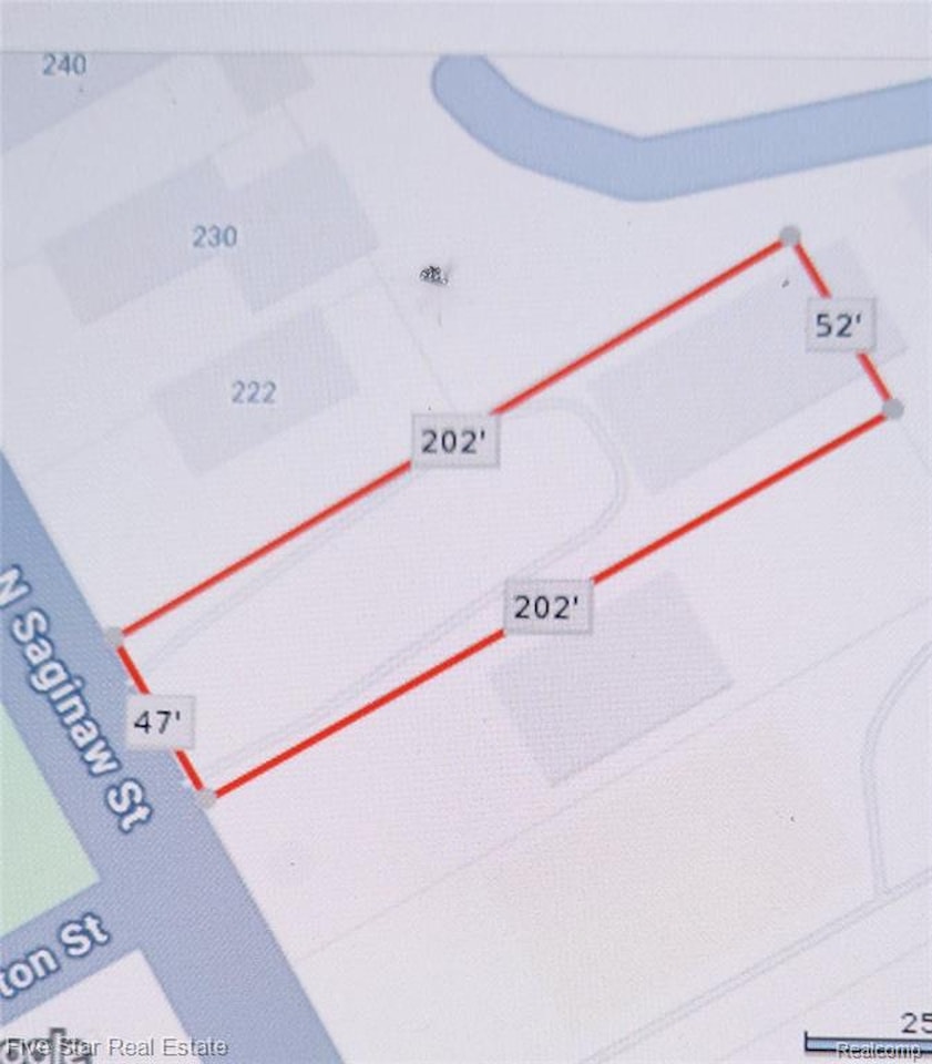 210 N Saginaw St Lapeer, MI 48446 | MLS 20251003871