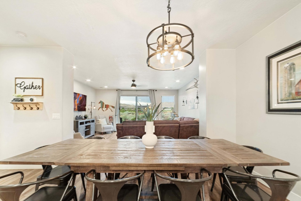 5048 N Escapes DR St George, UT 84770 home for sale, MLS#25-261873 - Erika Rogers Photo 9