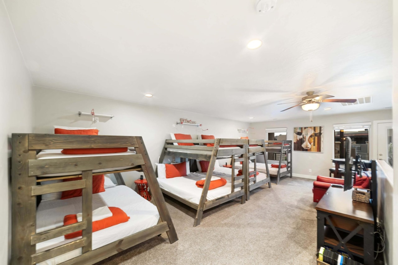 5048 N Escapes DR St George, UT 84770 home for sale, MLS#25-261873 - Erika Rogers Photo 15