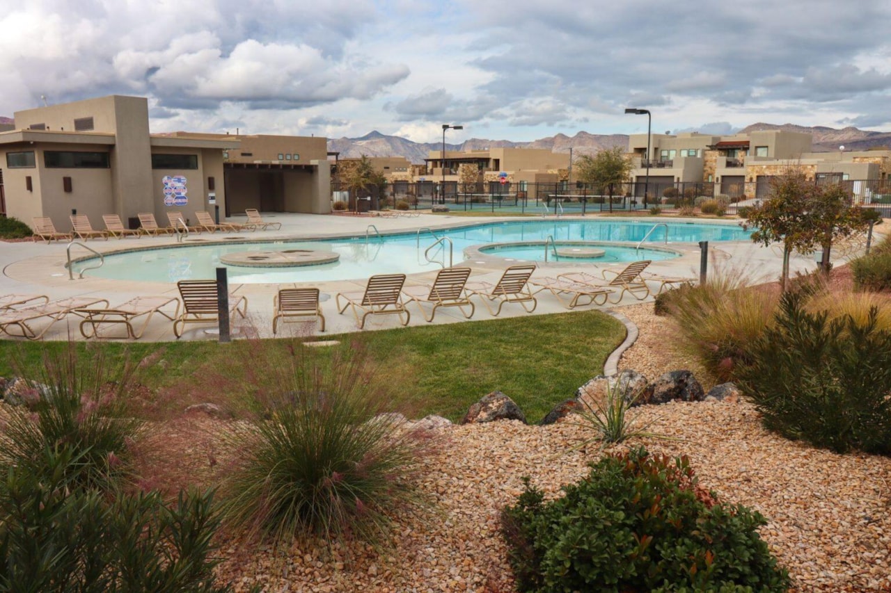 5048 N Escapes DR St George, UT 84770 home for sale, MLS#25-261873 - Erika Rogers Photo 42