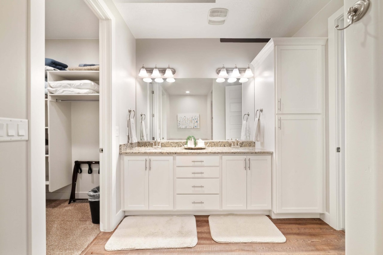 5048 N Escapes DR St George, UT 84770 home for sale, MLS#25-261873 - Erika Rogers Photo 24