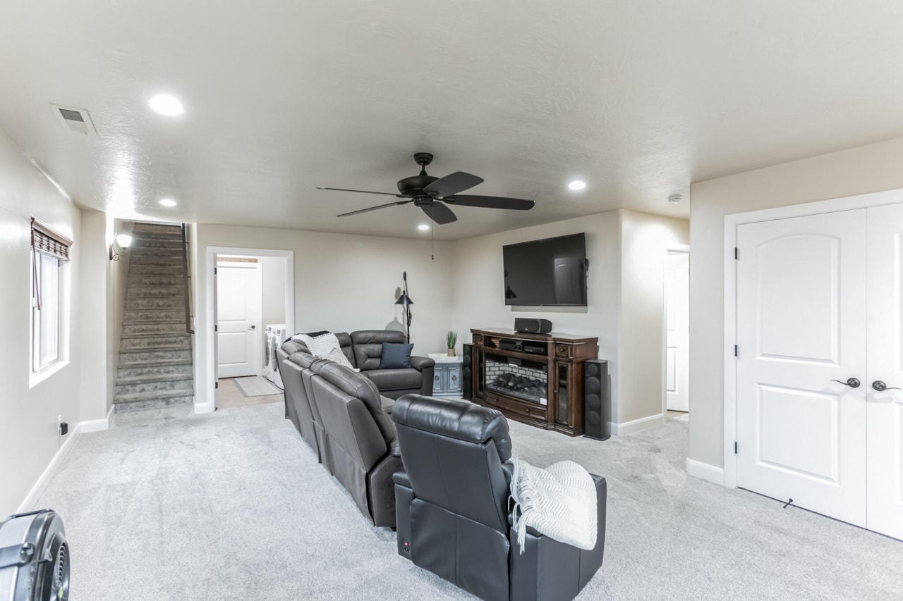 533 N Creek Ridge CIR Washington, UT 84780 home for sale, MLS#25-261722 - Erika Rogers Photo 13