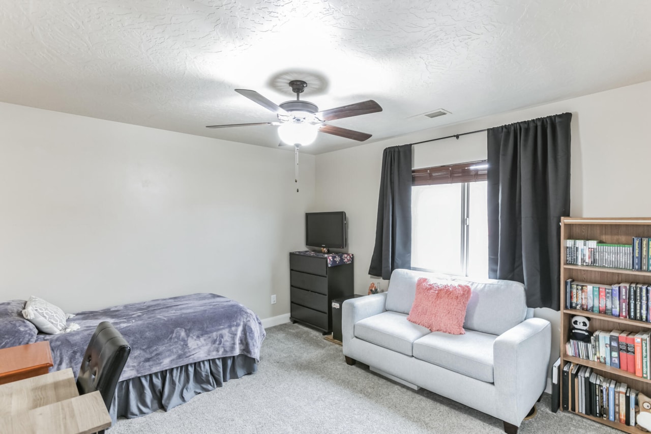 533 N Creek Ridge CIR Washington, UT 84780 home for sale, MLS#25-261722 - Erika Rogers Photo 17