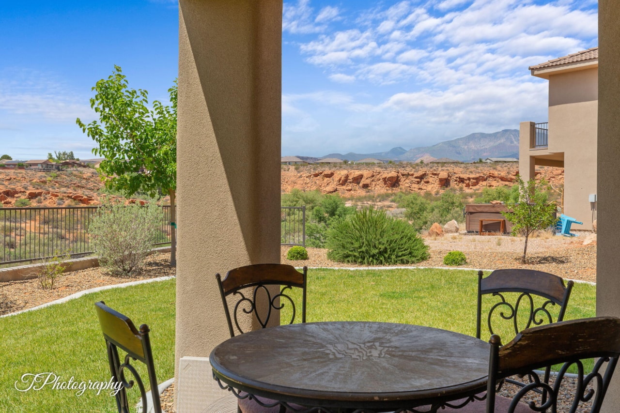 533 N Creek Ridge CIR Washington, UT 84780 home for sale, MLS#25-261722 - Erika Rogers Photo 23