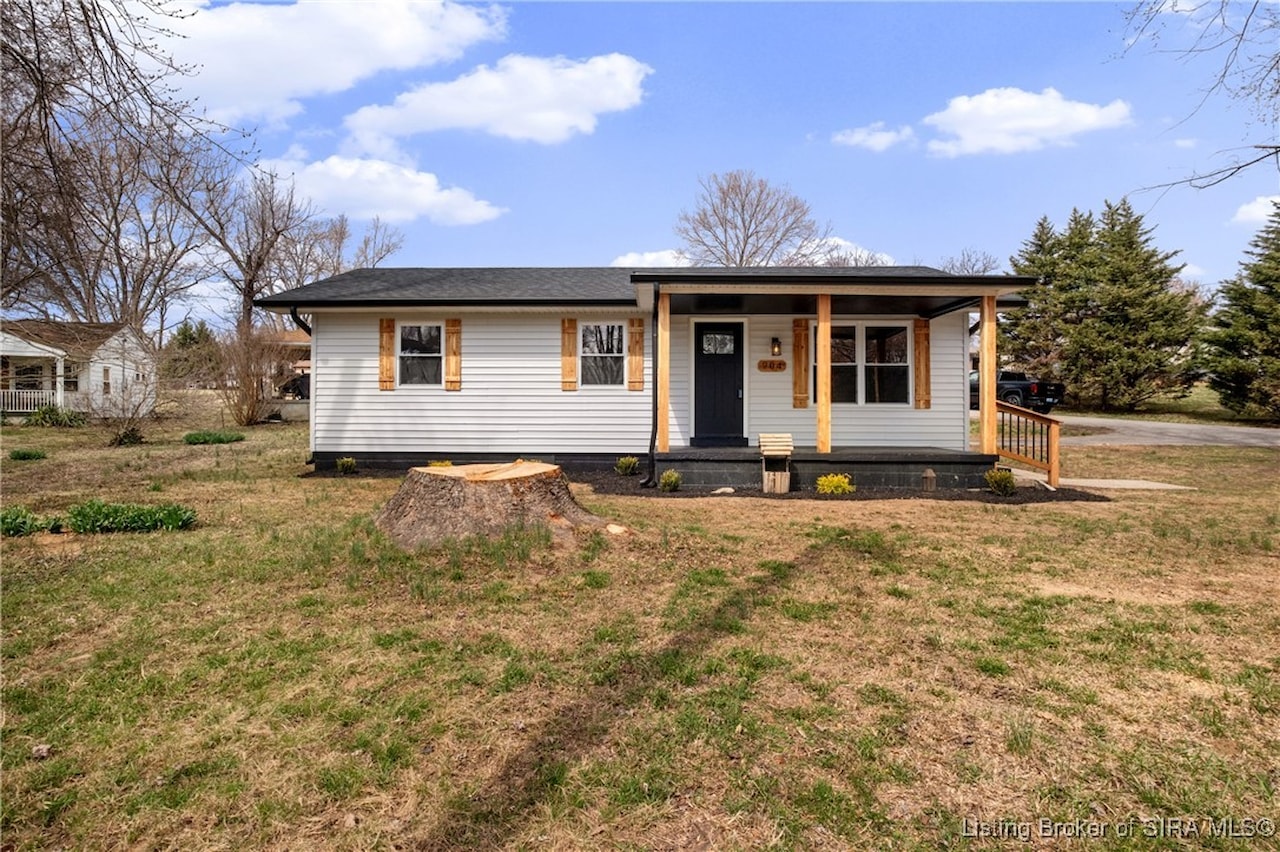 904 Utica Sellersburg Rd Jeffersonville, IN 47130 | MLS 202506595