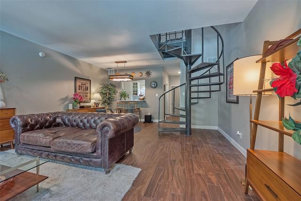Greysq.com | Premier Real Estate Brokerage for Exceptional Properties Photo 6