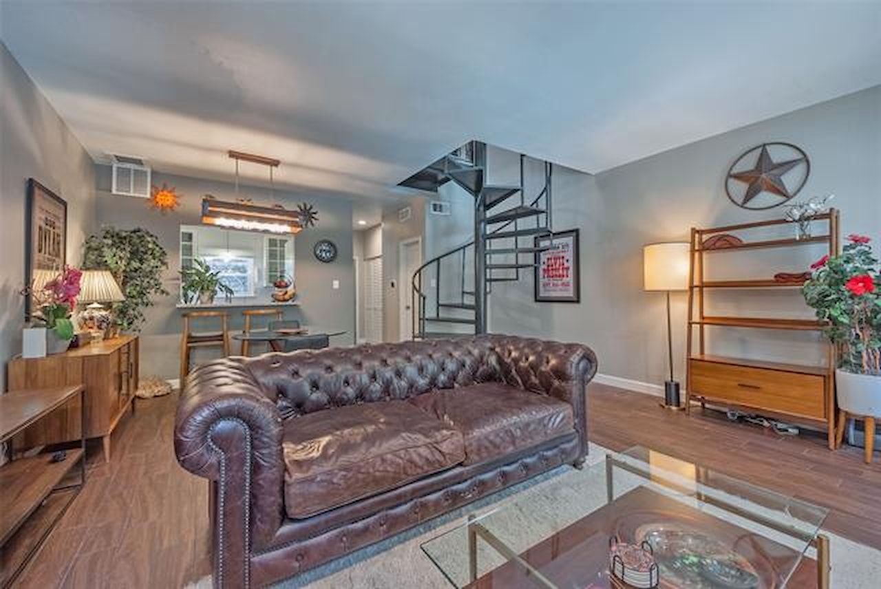 Greysq.com | Premier Real Estate Brokerage for Exceptional Properties Photo 7