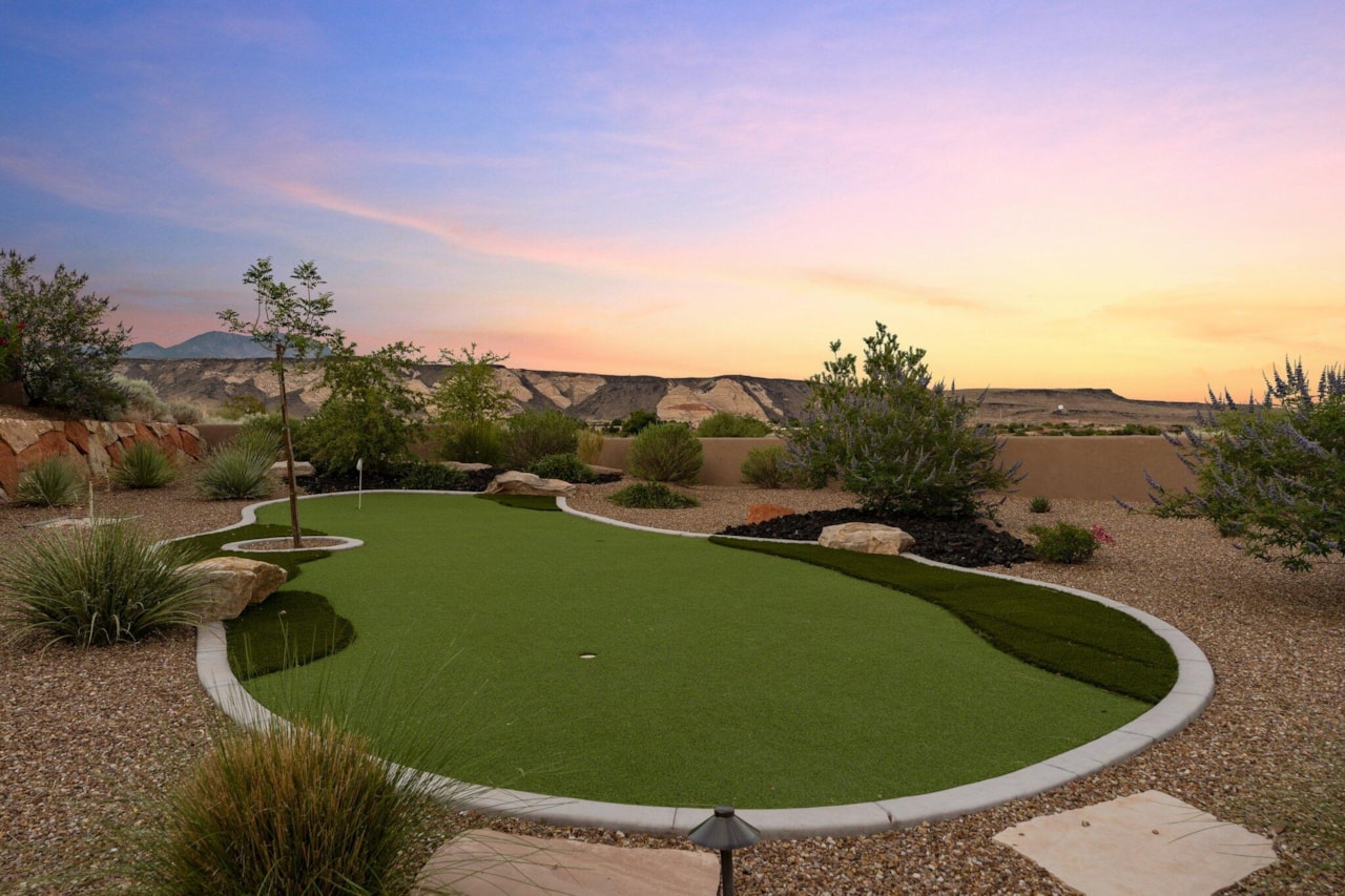 5120 Silver Cloud DR St George, UT 84770 home for sale, MLS#25-262219 - Erika Rogers Photo 6