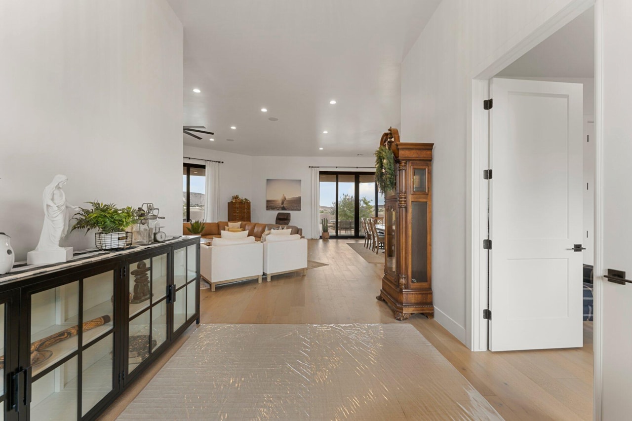 5120 Silver Cloud DR St George, UT 84770 home for sale, MLS#25-262219 - Erika Rogers Photo 15