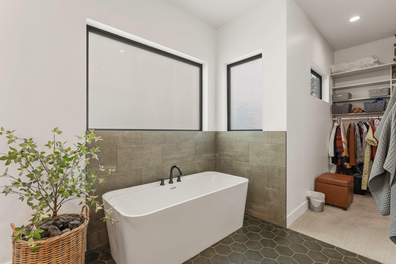 5120 Silver Cloud DR St George, UT 84770 home for sale, MLS#25-262219 - Erika Rogers Photo 38