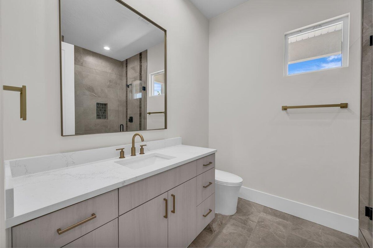 21 W Elinor LN Washington, UT 84780 home for sale, MLS#25-262394 - Erika Rogers Photo 25