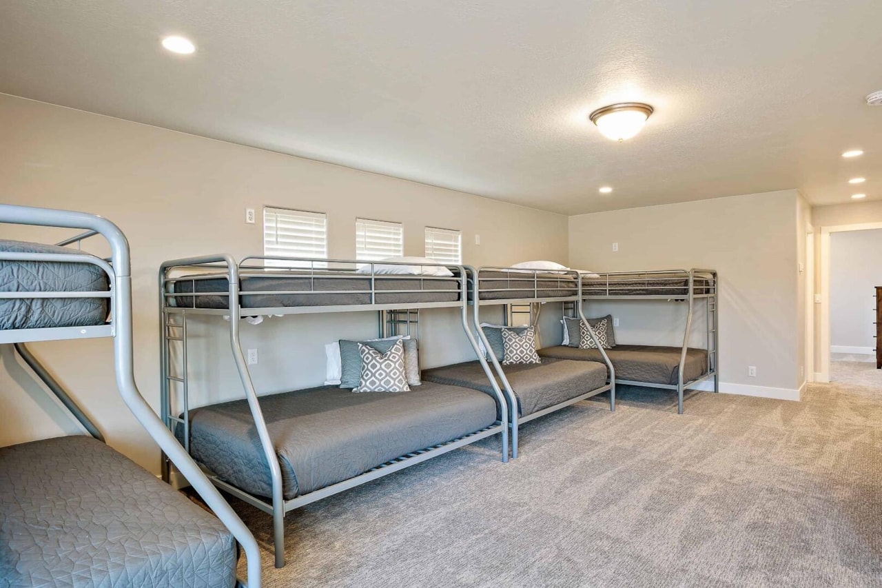 4872 Winged Foot DR St George, UT 84770 home for sale, MLS#25-261825 - Erika Rogers Photo 21