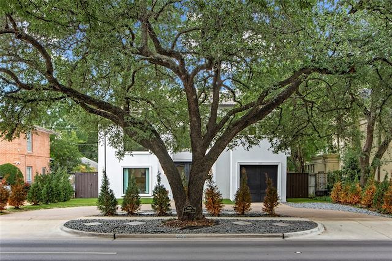 Greysq.com | Premier Real Estate Brokerage for Exceptional Properties Photo 2