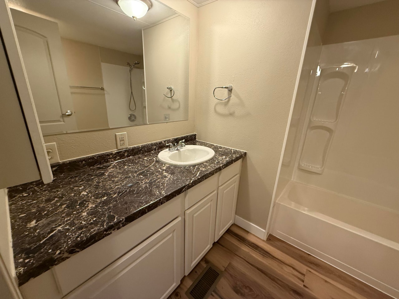 1450 N Dixie Downs RD #151 St George, UT 84770 home for sale, MLS#25-262414 - Erika Rogers Photo 9