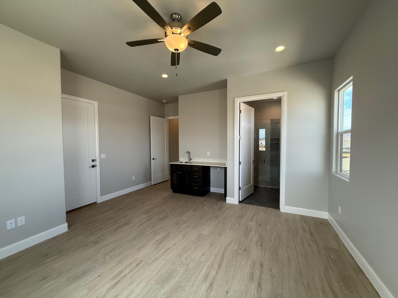 490 S Appian Way St George, UT 84770 home for sale, MLS#25-259974 - Erika Rogers Photo 12