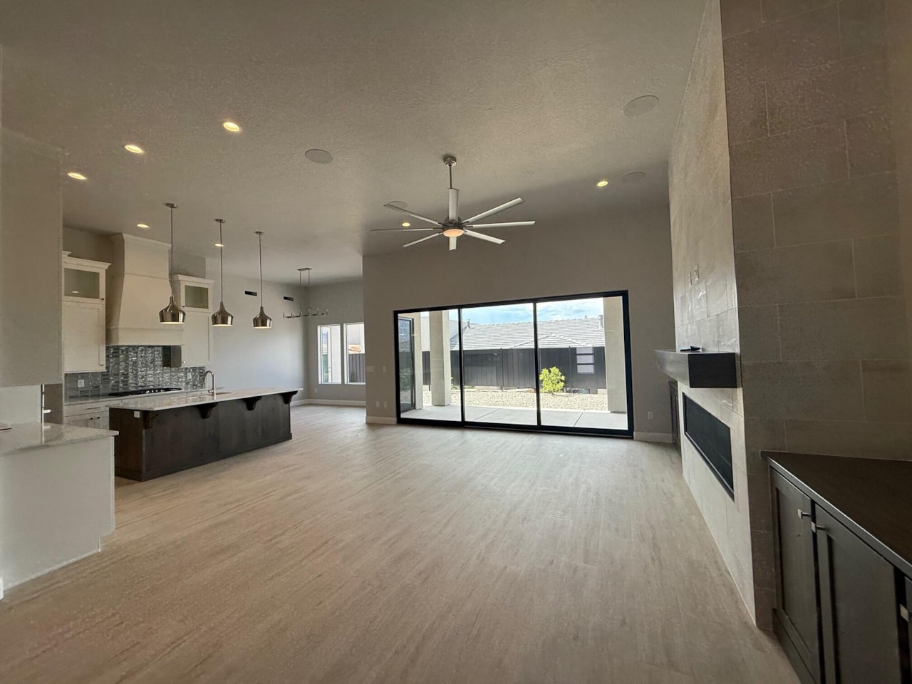 490 S Appian Way St George, UT 84770 home for sale, MLS#25-259974 - Erika Rogers Photo 16