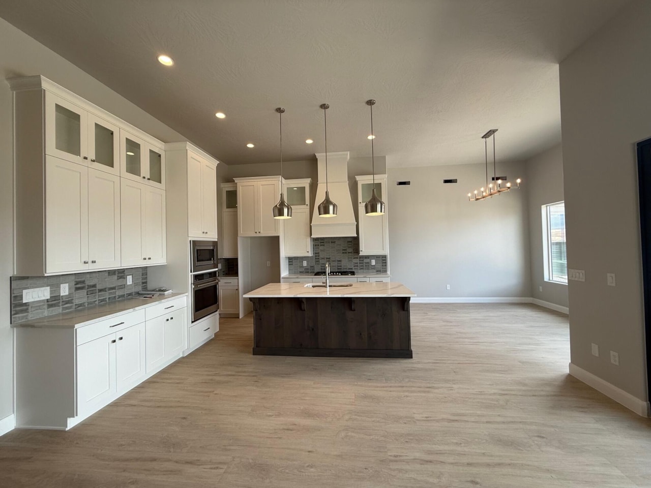 490 S Appian Way St George, UT 84770 home for sale, MLS#25-259974 - Erika Rogers Photo 18