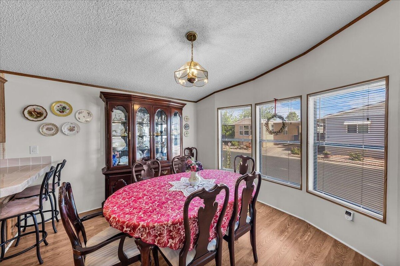 1360 N Dixie Downs RD #5 St George, UT 84770 home for sale, MLS#25-262530 - Erika Rogers Photo 5