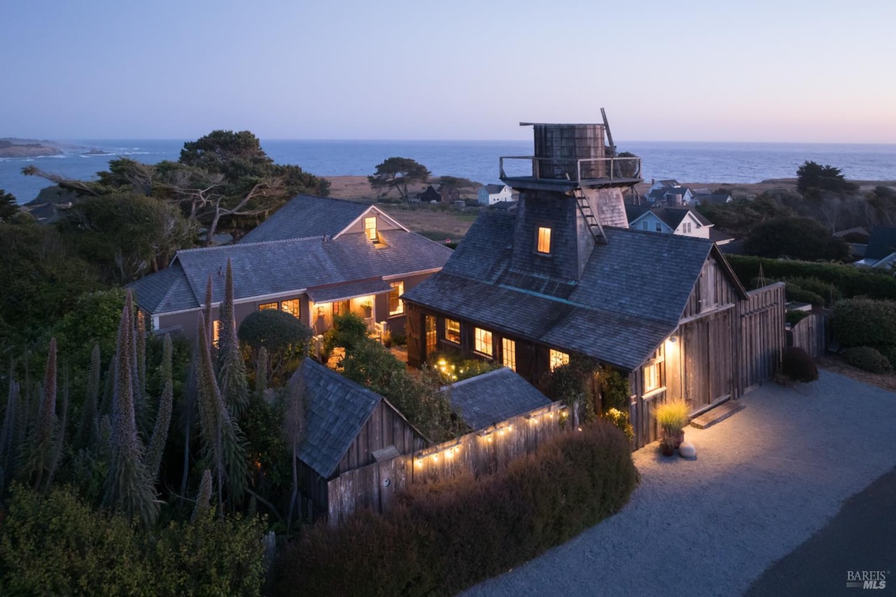 45320 Ukiah Street Mendocino, CA 95460 | MLS 325059521