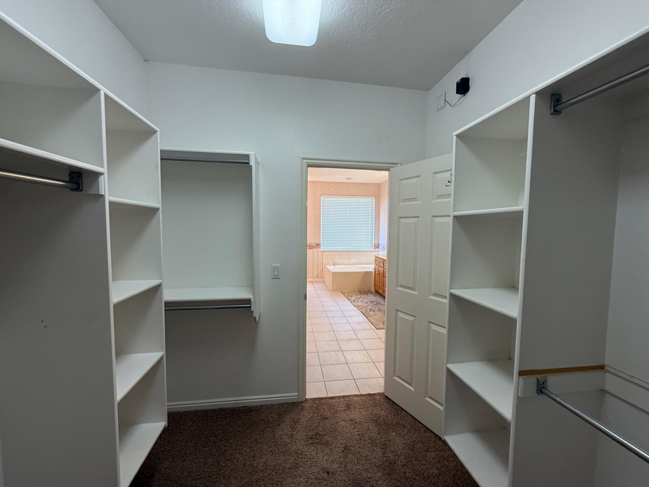 3375 E 2170  S St George, UT 84790 home for sale, MLS#25-262821 - Erika Rogers Photo 10