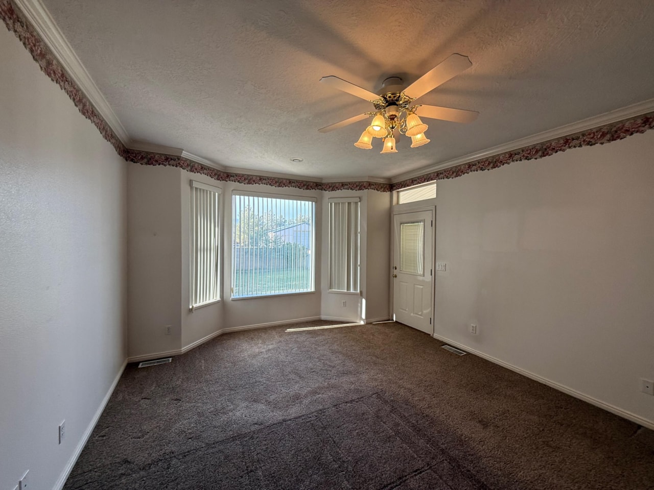 3375 E 2170  S St George, UT 84790 home for sale, MLS#25-262821 - Erika Rogers Photo 14