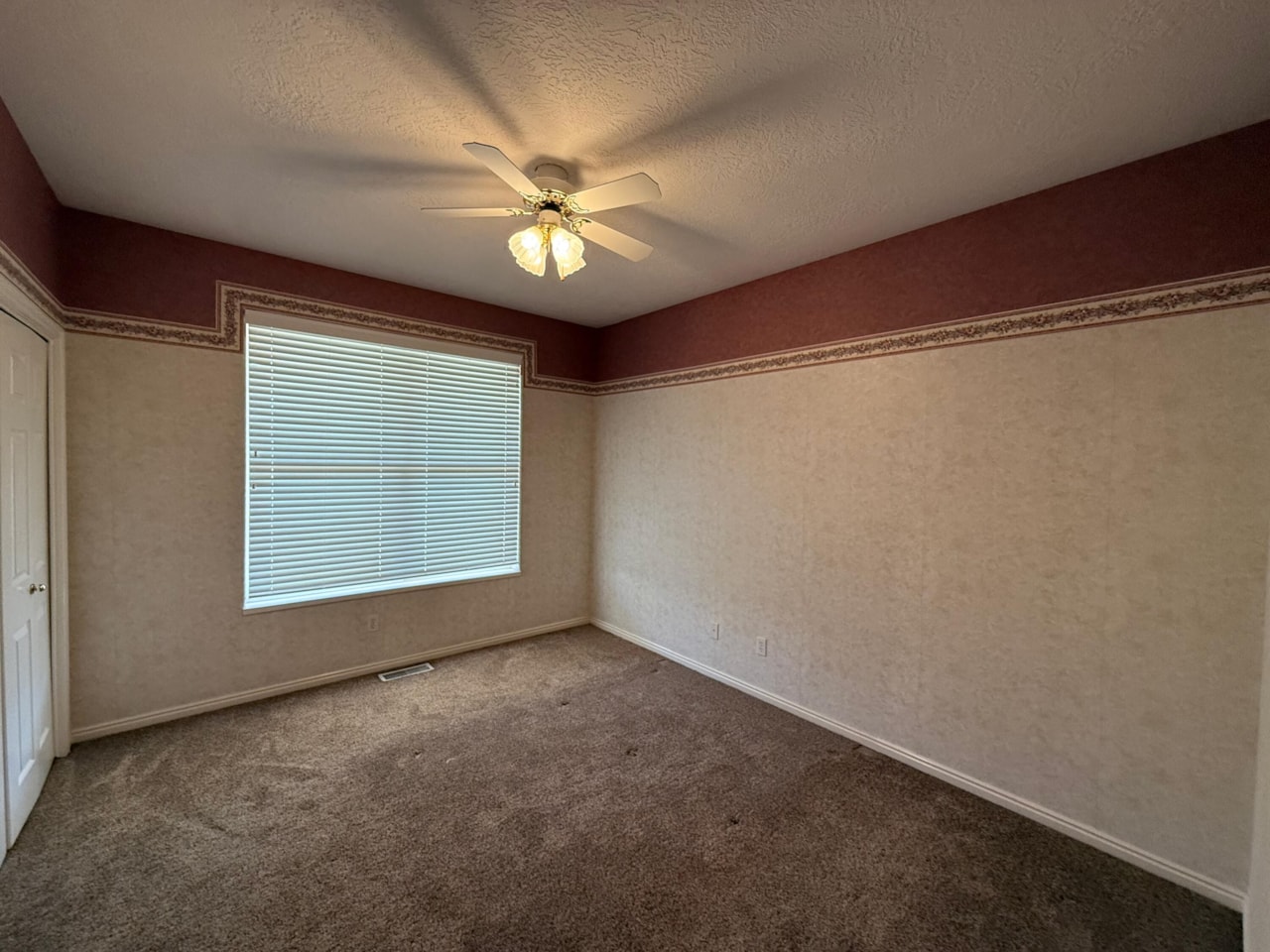 3375 E 2170  S St George, UT 84790 home for sale, MLS#25-262821 - Erika Rogers Photo 22