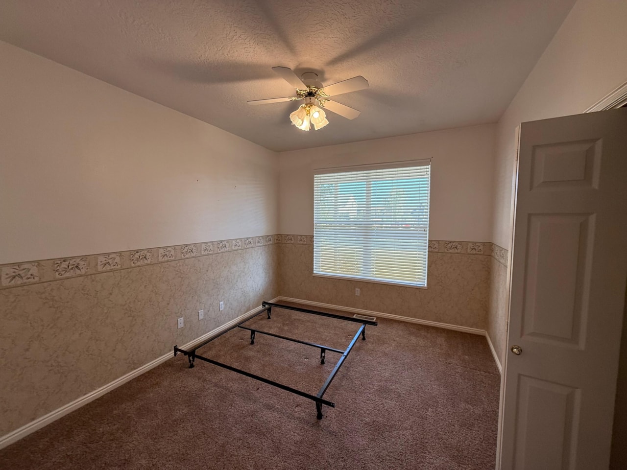 3375 E 2170  S St George, UT 84790 home for sale, MLS#25-262821 - Erika Rogers Photo 23