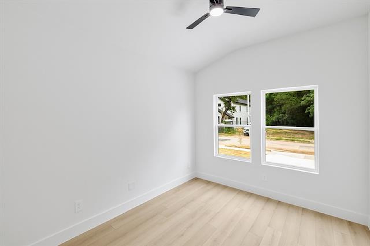 Greysq.com | Premier Real Estate Brokerage for Exceptional Properties Photo 4