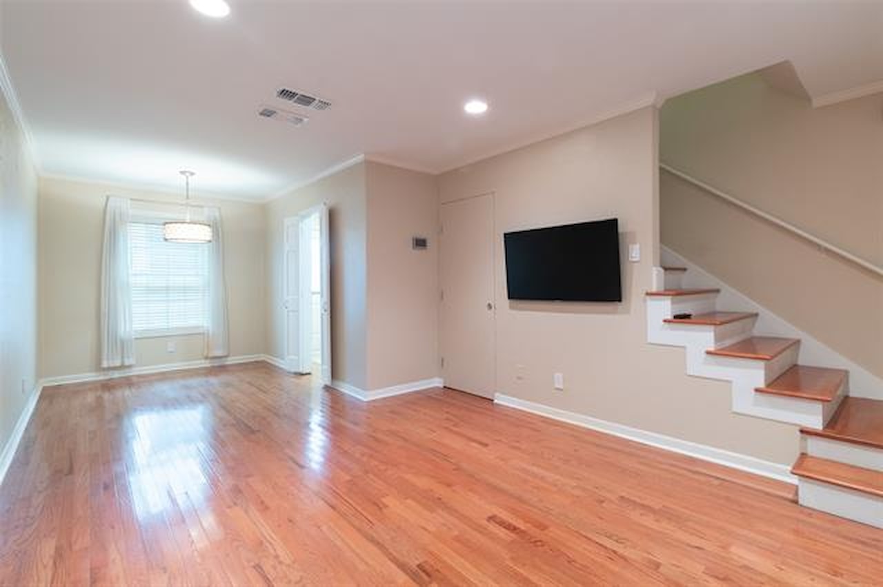 Greysq.com | Premier Real Estate Brokerage for Exceptional Properties Photo 2