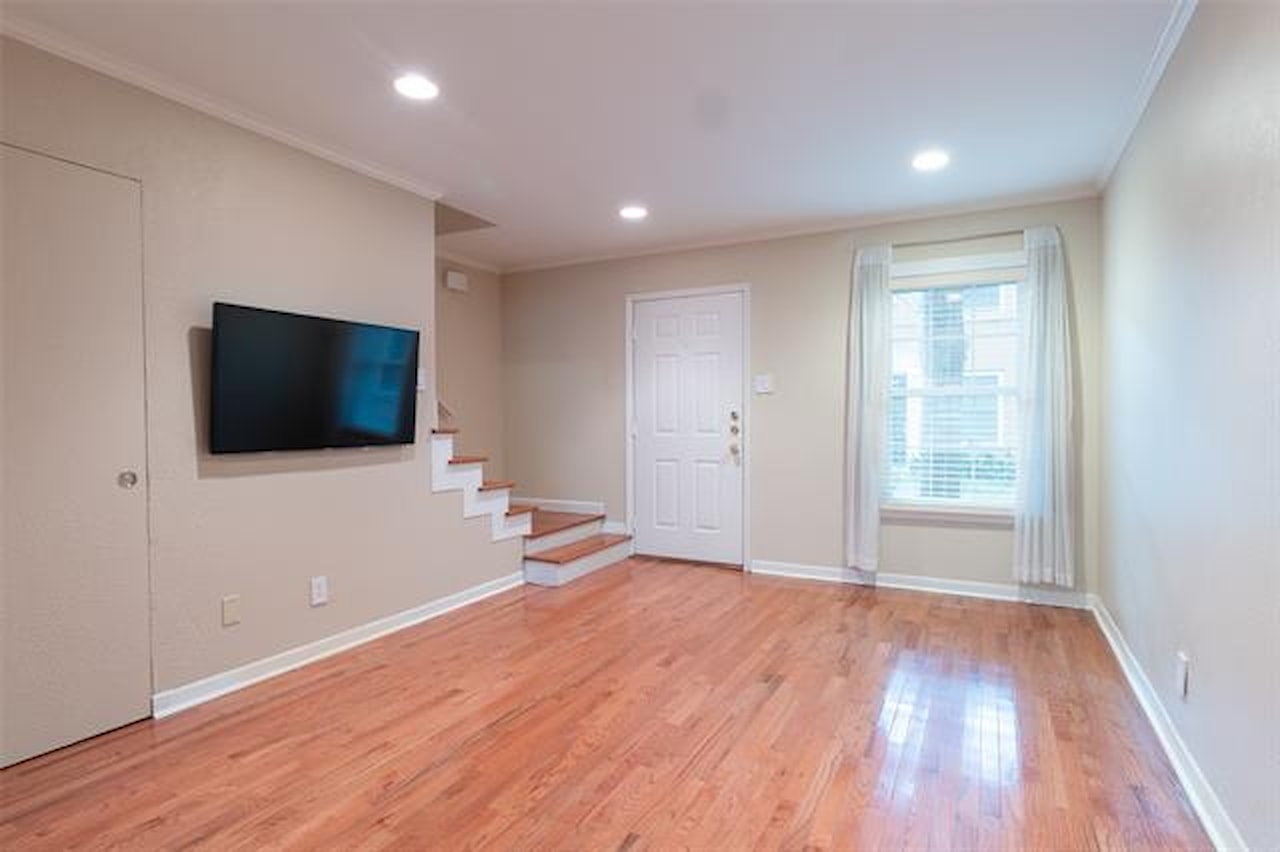 Greysq.com | Premier Real Estate Brokerage for Exceptional Properties Photo 4