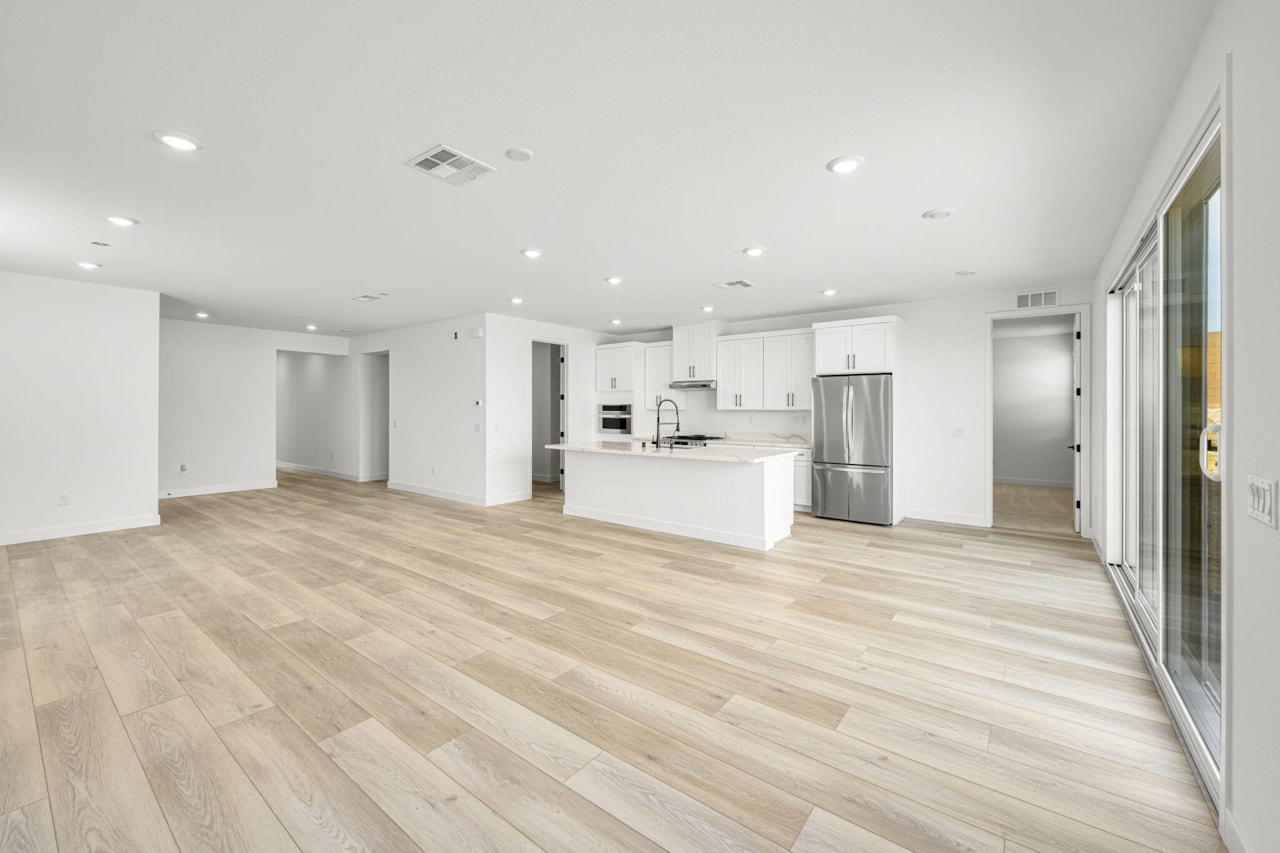 546 S Cecita Way St George, UT 84770 home for sale, MLS#25-260853 - Erika Rogers Photo 4