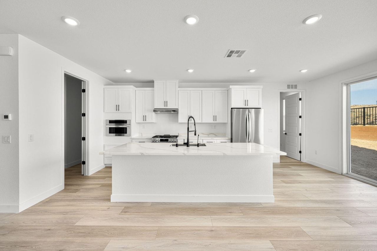 546 S Cecita Way St George, UT 84770 home for sale, MLS#25-260853 - Erika Rogers Photo 5