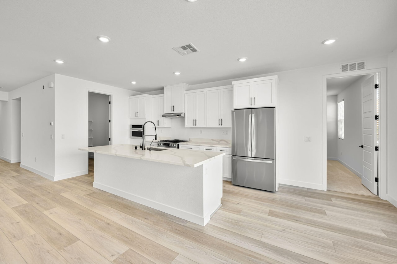 546 S Cecita Way St George, UT 84770 home for sale, MLS#25-260853 - Erika Rogers Photo 6