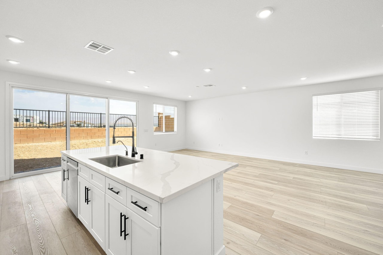 546 S Cecita Way St George, UT 84770 home for sale, MLS#25-260853 - Erika Rogers Photo 8