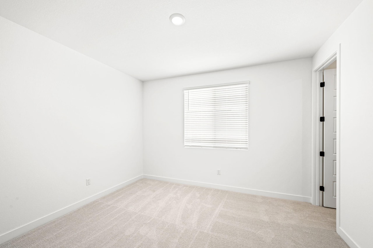 546 S Cecita Way St George, UT 84770 home for sale, MLS#25-260853 - Erika Rogers Photo 18