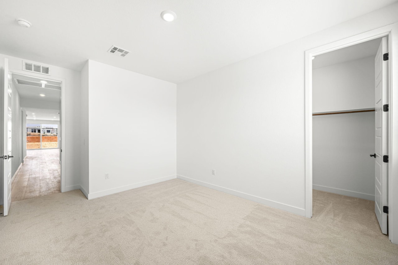 546 S Cecita Way St George, UT 84770 home for sale, MLS#25-260853 - Erika Rogers Photo 21