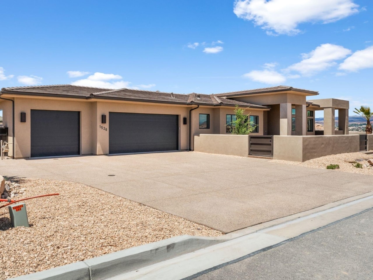 1526 S Shale DR St George, UT 84790 home for sale, MLS#25-261233 - Erika Rogers Photo 2