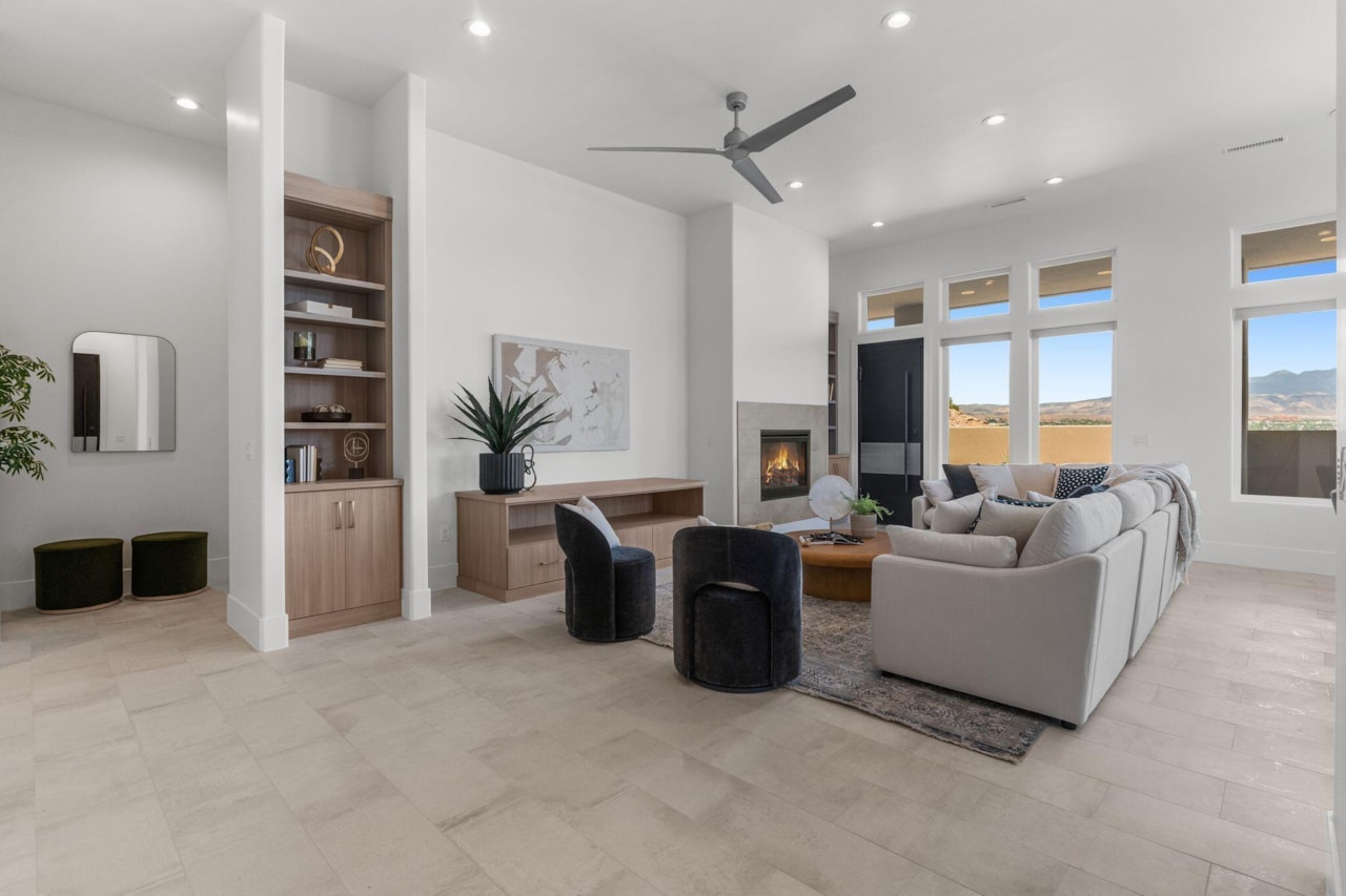 1526 S Shale DR St George, UT 84790 home for sale, MLS#25-261233 - Erika Rogers Photo 7