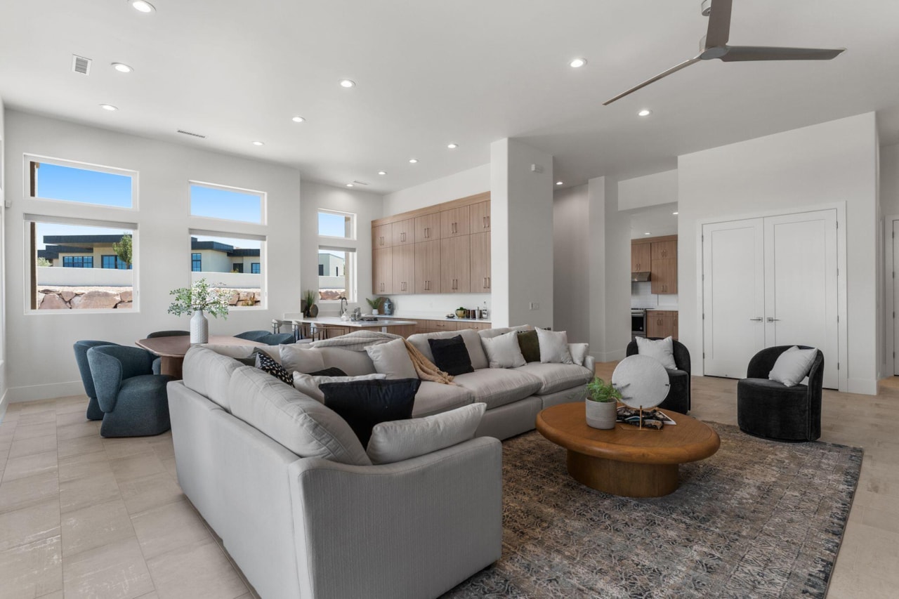 1526 S Shale DR St George, UT 84790 home for sale, MLS#25-261233 - Erika Rogers Photo 9